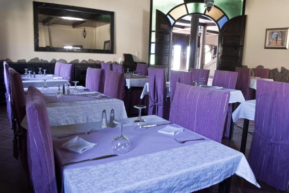 Click Excursions Tafraoute Hotel Taddart Bagian luar foto