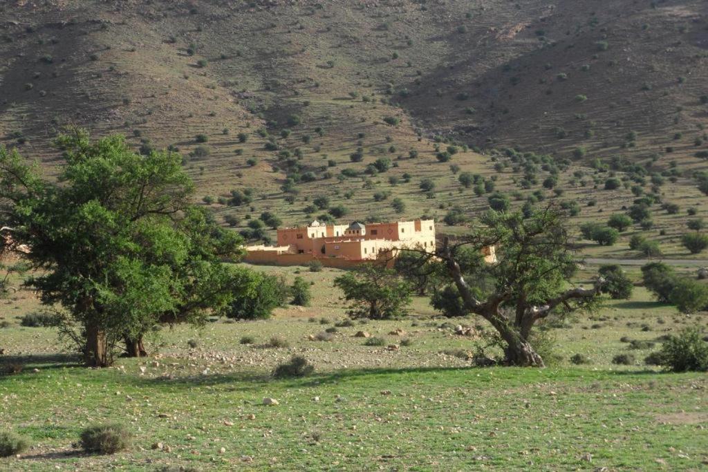 Click Excursions Tafraoute Hotel Taddart Bagian luar foto